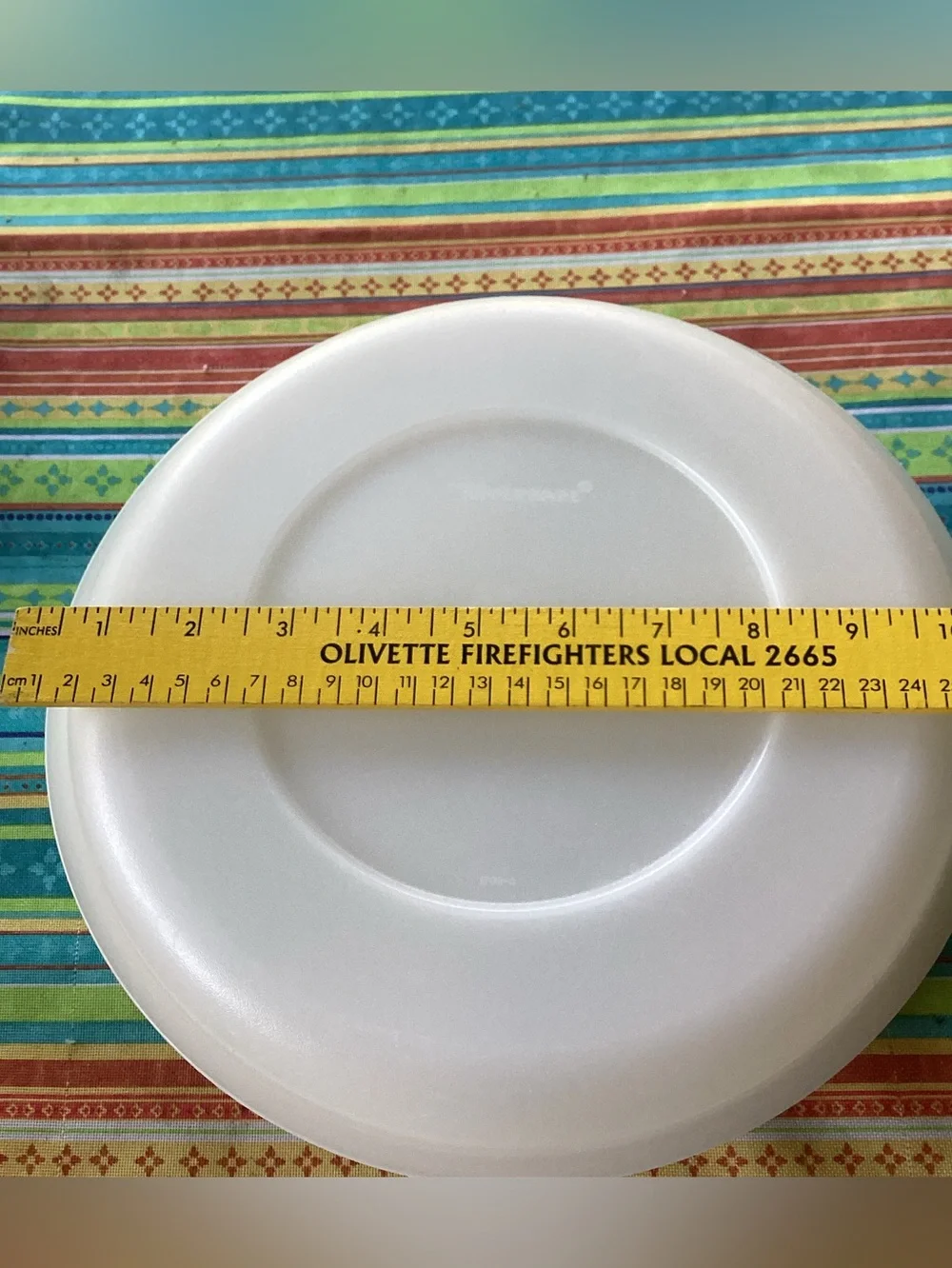 Tupperware Vintage Divided Round Serving Tray with Lid